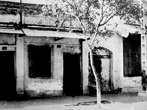 Nhà số 5D phố Hàm Long, Hà Nội - nơi thành lập Chi bộ cộng sản đầu tiên ở Việt Nam tháng 3-1929.
